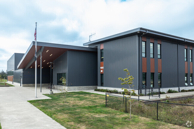 a public school in Warrenton OR.