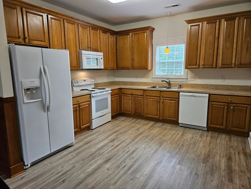 112 Minnow Dr, Pawleys Island, SC 29585 - photo 1