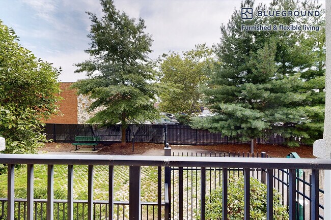 80 N Central Ave unit FL3-ID2193A, Long Island, NY 11570 - photo 4