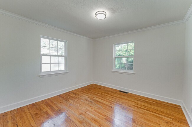 4910 Golfview Dr, Chattanooga, TN 37411 - photo 6