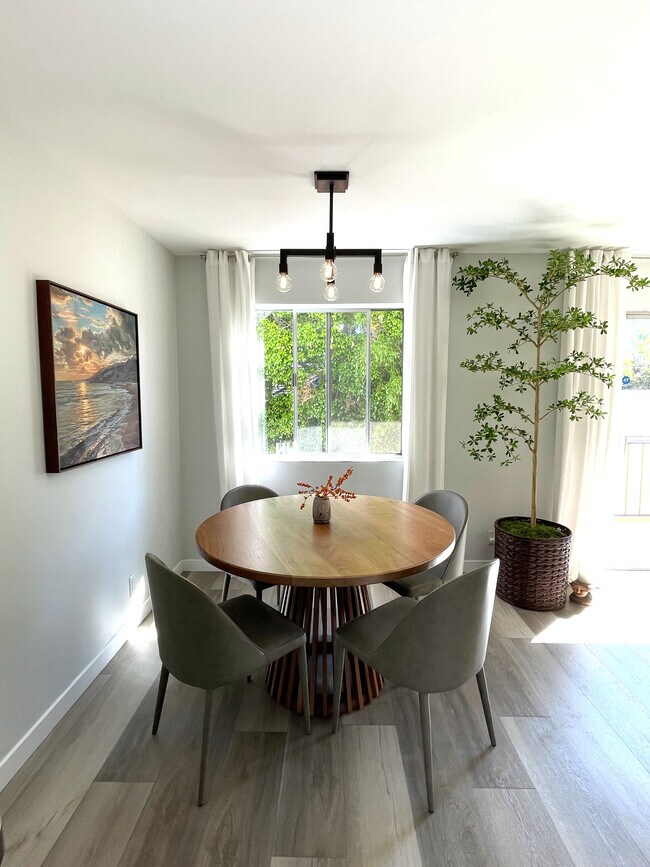 404 San Vicente Blvd unit 105, Santa Monica, CA 90402 - photo 4