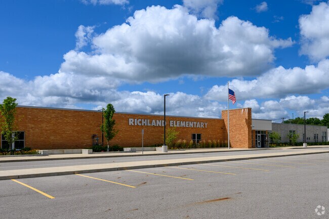 Richland Elementary School has eared a strong B+ rating on Niche.com.