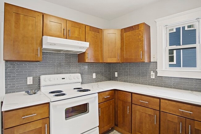 2 Redfield St, Boston, MA 02122 - photo 2