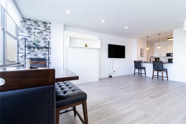 Belle Plaza Condominium unit 1415, Miami Beach, FL 33139 - photo 5