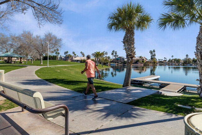 The Islands residents have a variety of walking paths to enjoy throughout the neighborhood.