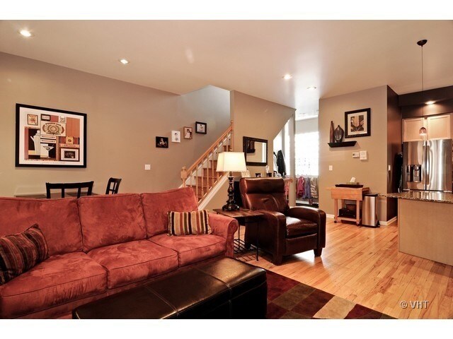 2429 N Clybourn Ave unit E, Chicago, IL 60614 - photo 3