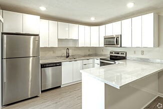 5122 SE Lisbon Cir, Stuart, FL 34997