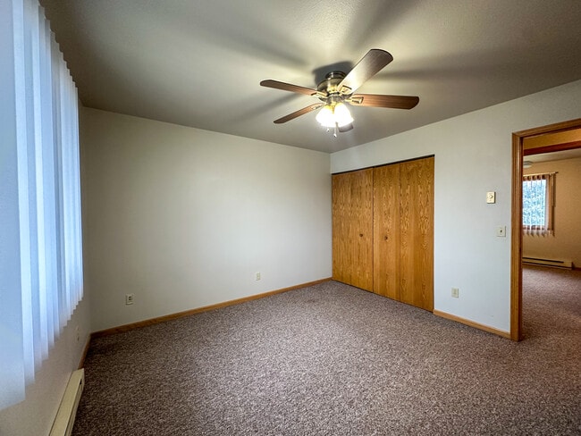 2029 Green Valley Dr unit 2029 Green Valley, Janesville, WI 53546 - photo 7