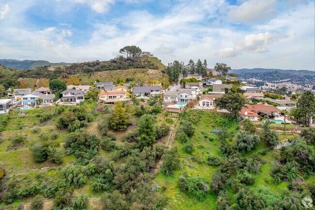 Final_Neighborhood_College Hills_V1_033023