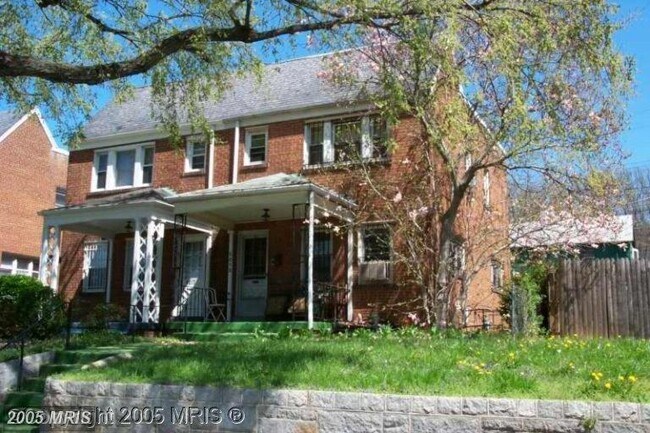 5015 N Capitol St NE unit B, Washington, DC 20011 - photo 2