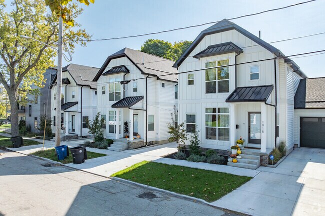 Some of Duck Island's townhouses options are reminiscent of the surrounding older homes.