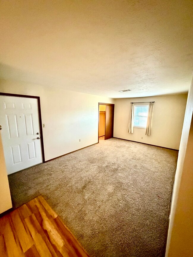 401 N A St Unit 4, Arkansas City, KS 67005