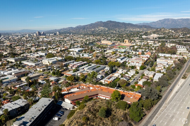 Windsor Hills Academy is a private school.