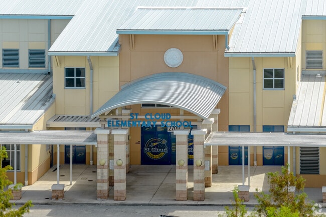 Home to over 800 students
St. Cloud Elementary is rated a B school.