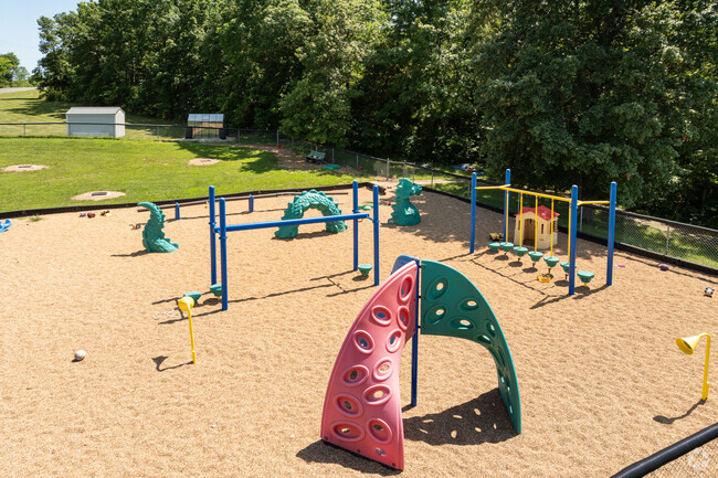 Kingston Primary School offers various activities for students.