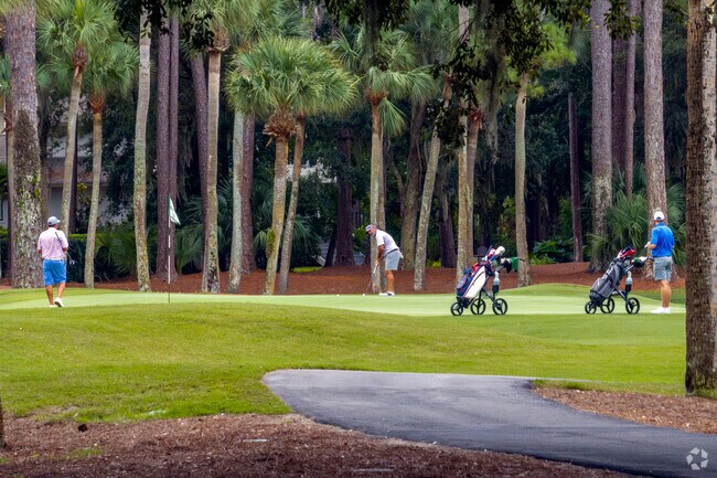 Long Cove Club consistently ranks as one of South Carolina’s premier golf courses.