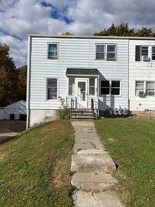 35 Vernon Terrace Unit 1, Poughkeepsie, NY 12601