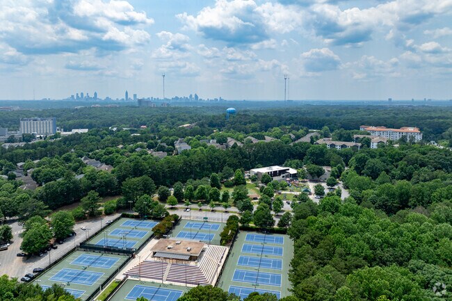 Enjoy bird’s-eye views of Mason Mill’s green spaces and proximity to the city skyline—it’s the best of both worlds.