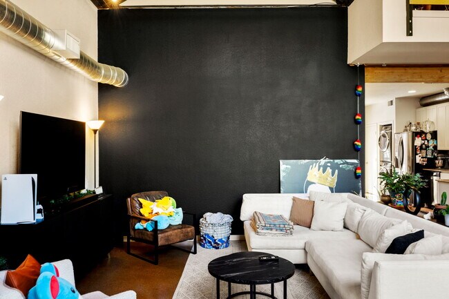 3033 Blake St unit 124, Denver, CO 80205 - photo 7