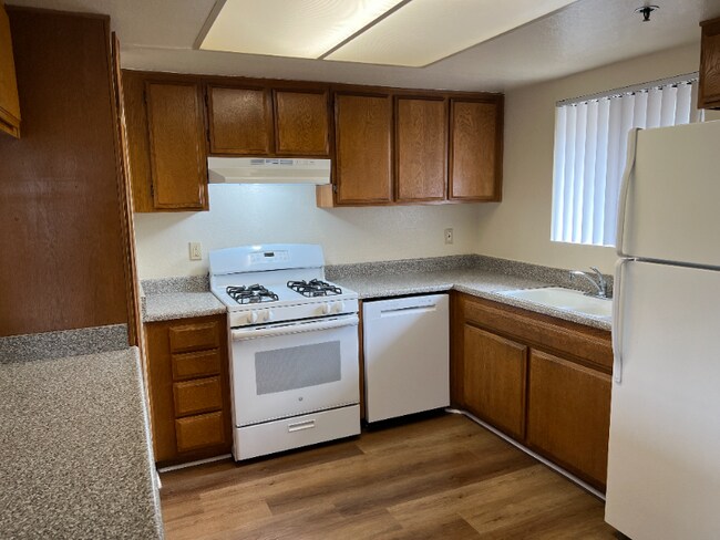 1517 Rock Glen Ave unit 202, Glendale, CA 91205 - photo 4