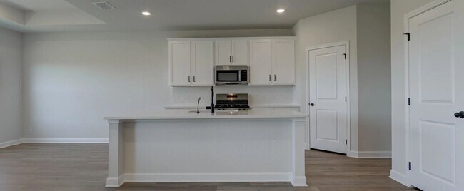 141 Beveridge Rd, Seguin, TX 78155 - photo 7