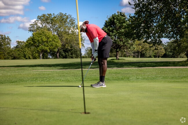 King's Meadow residents can practice their golf skills at L.A. Nickell Golf Course.