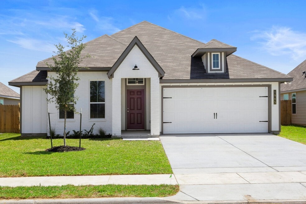 5677 Fox Bluff Dr, Bryan, TX 77807 - photo 1