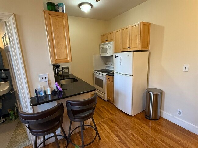 97 W Cedar St unit 2, Boston, MA 02114 - photo 6