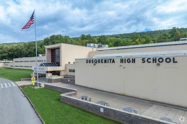 Susquenita High School serves grades 9-12.