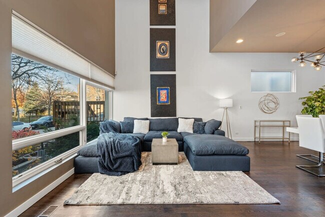 2223 W Race Ave unit ID1244916P, Chicago, IL 60612 - photo 5