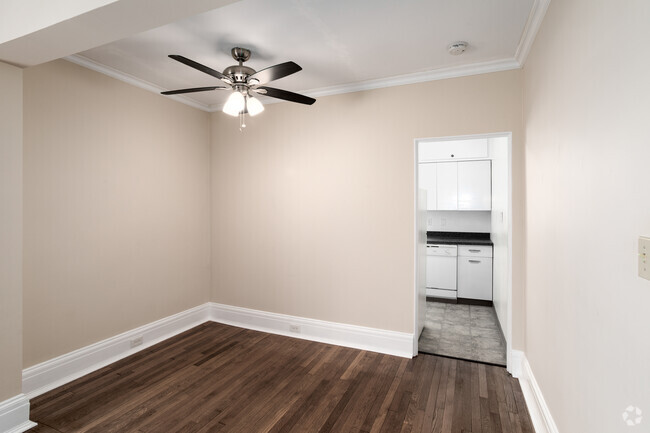2BR, 2BA - 1,035SF - Dining Room