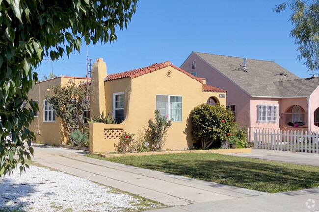 Single-family stucco homes are a staple in Maywood.