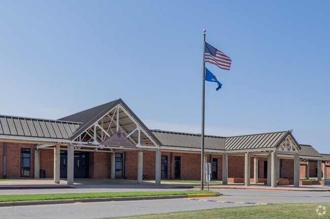 Anadarko Middle School offer a variety of programs that challenge children.