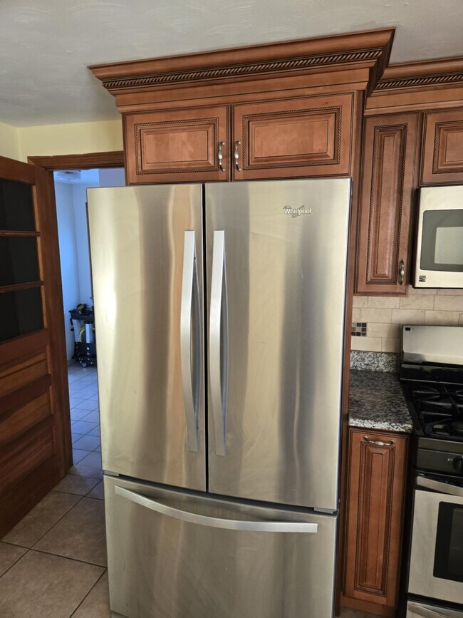 144 Osgood Ave unit 1st floor, New Britain, CT 06053 - photo 3