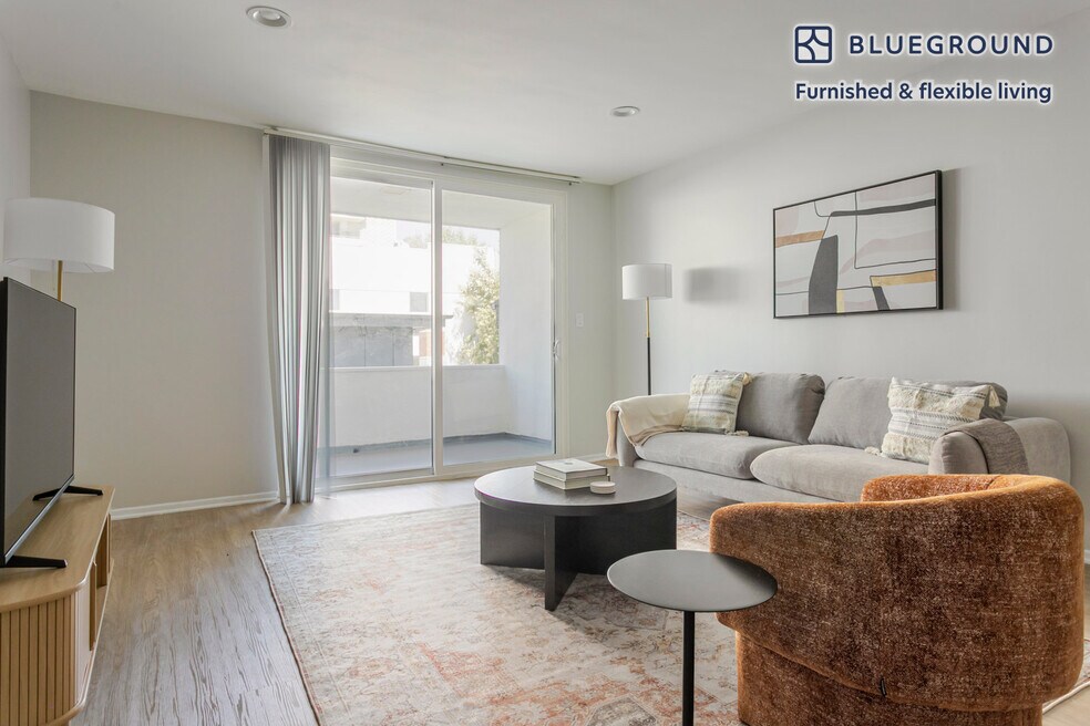 1371 S Beverly Glen Blvd unit FL3-ID1397, Los Angeles, CA 90024 - photo 1