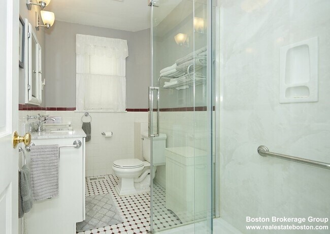 65 Roseclair St unit 1, Dorchester, MA 02125 - photo 4