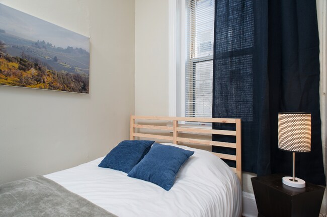 20 Moon St unit 2, Boston, MA 02113 - photo 4