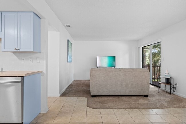 308 Miracle Strip Pkwy SW, Fort Walton Beach, FL 32548 - photo 7