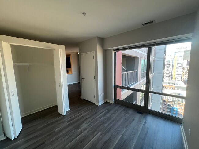 111 W Polk St unit 1212, Chicago, IL 60605 - photo 4