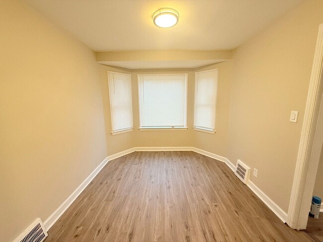 15885 Eastwood St, Detroit, MI 48205 - photo 4