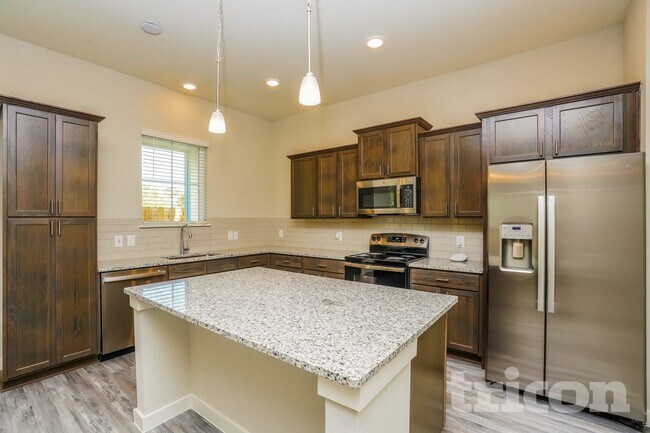 9835 Willow Creek Commerce Dr, Tomball, TX 77375 - photo 5