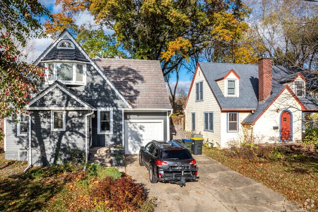 Mature trees give shade to the many quaint homes of Morningside Glendale.