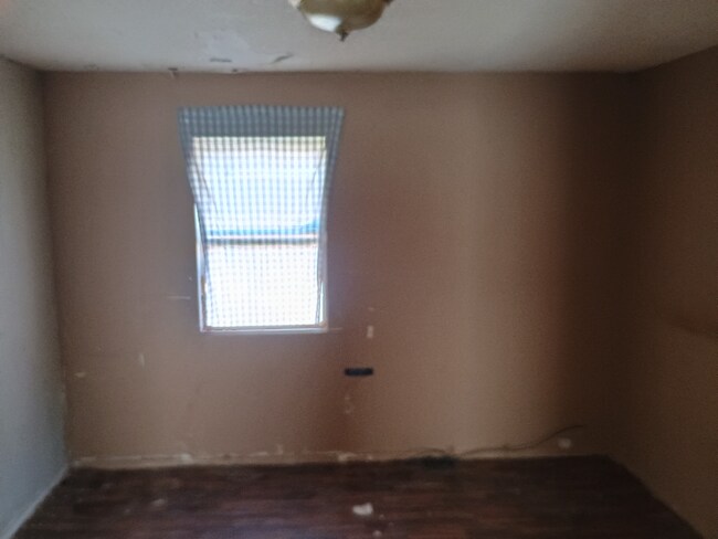 1307 2nd St, Newport, AR 72112 - photo 2