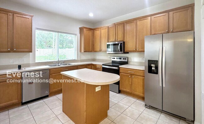 10545 Shady Falls Ct, Riverview, FL 33578 - photo 6