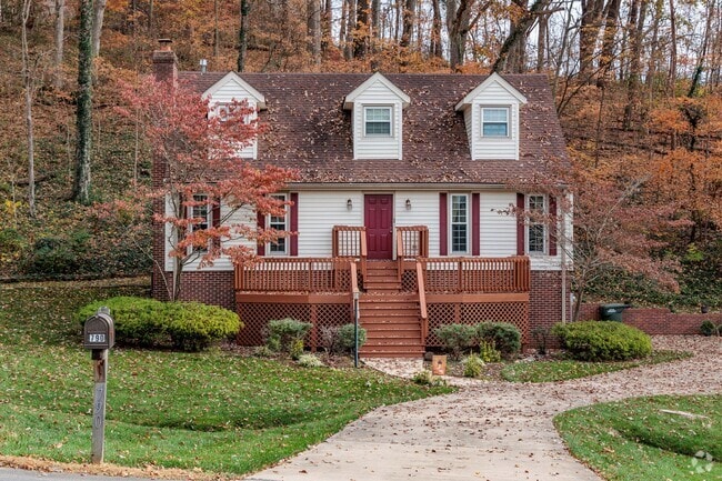 Two Story homes with beautiful wooded lots can be found in Springfield.