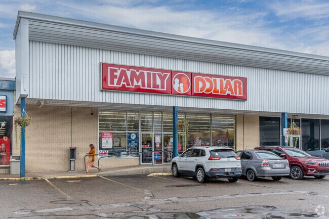 Family Dollar, located in the Warwood Shopping Plaza, is a good option for basics in Warwood.