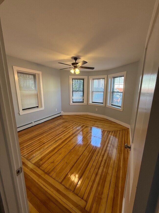 38 Salem St unit 10, Salem, MA 01970 - photo 2