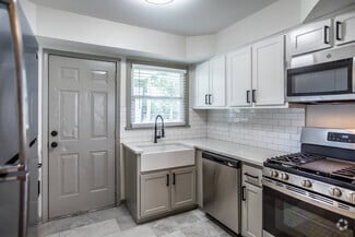 385 N Graham St, Memphis, TN 38117
