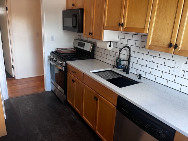 3013 SE Waverleigh Blvd unit 10, Portland, OR 97202 - photo 4