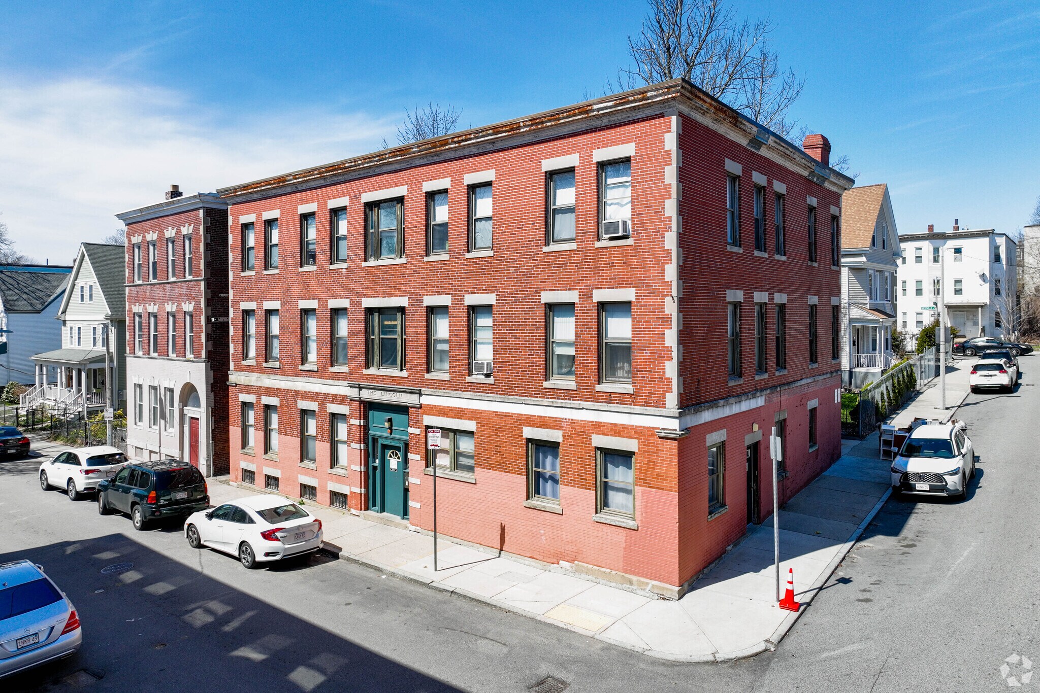 Well maintained brownstone homes show the charming heritage of Mount Bowdoin.
